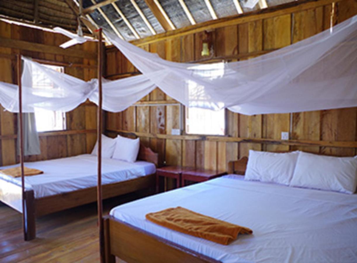 Mangrove Beach Bungalows Koh Rong Sanloem Esterno foto